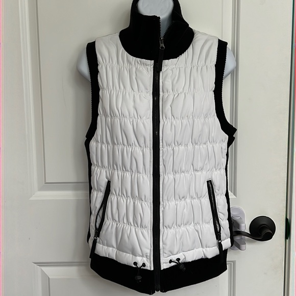 Calvin Klein performance vest size M - Picture 1 of 3